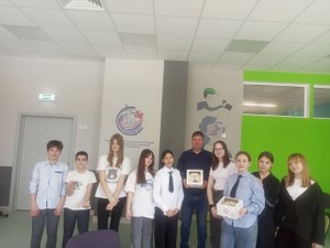 Член Общественной палаты города Магнитогорска Евгений Емельянов провел встречу с учащимися МОУ «СОШ №54» ✅
