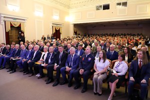 В Магнитогорске состоялся форум, посвященный реализации народной программы «Есть результат!», на котором были подведены итоги пятилетней работы партии «Единая Россия»