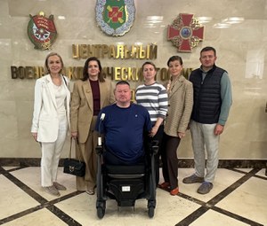Заместитель председателя Общественной палаты города Магнитогорска Елена Фасахова приняла участие в выездном приеме военнослужащих в Военном госпитале Минобороны Мандрыка П.В